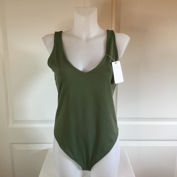 NWT Reoria Green Backless Sleeveless Bodysuit Top Size Large - Picture 5 of 9